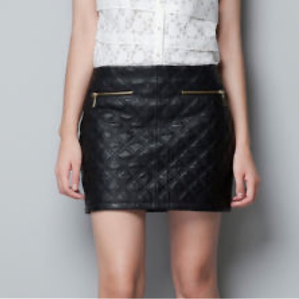 ZARA | Leather quilted mini skirt with gold zips